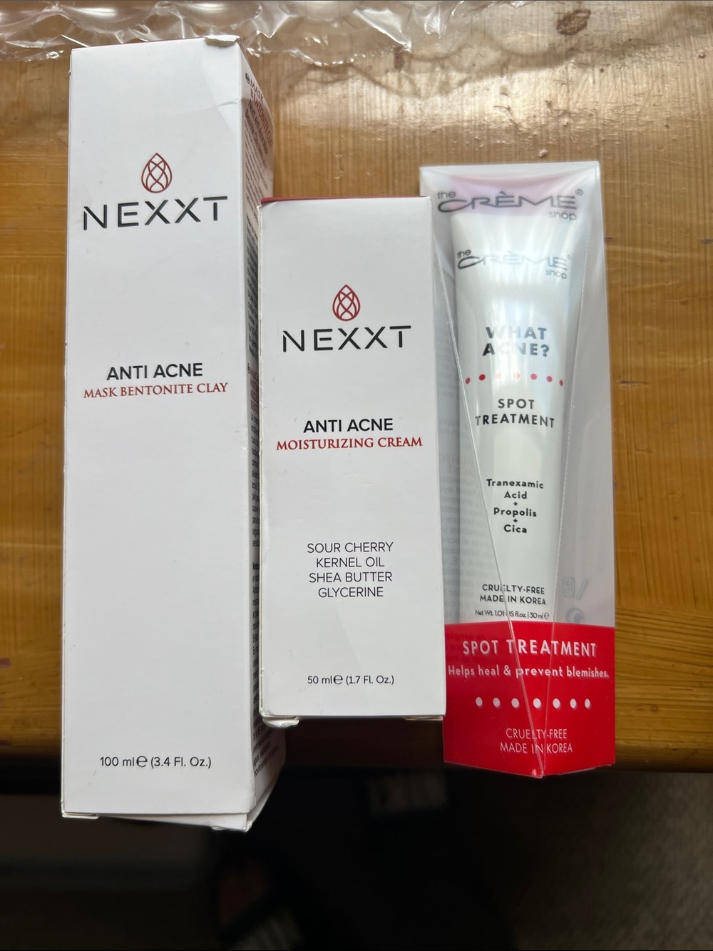 Anti Acne Moisturizing Cream & Bentonite Clay Mask - White